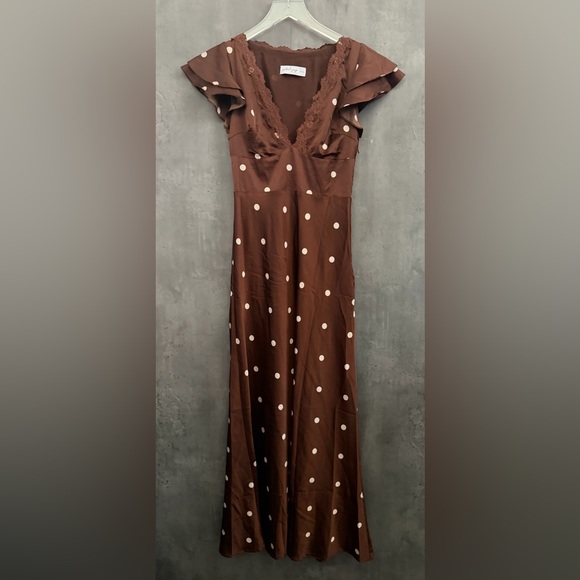 Petal & Pup Arella Midi Dress Size 2 B190 - Picture 5 of 7